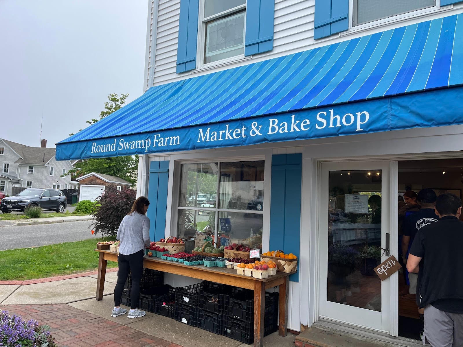 Bridgehampton Farmers Market in The Hamptons
