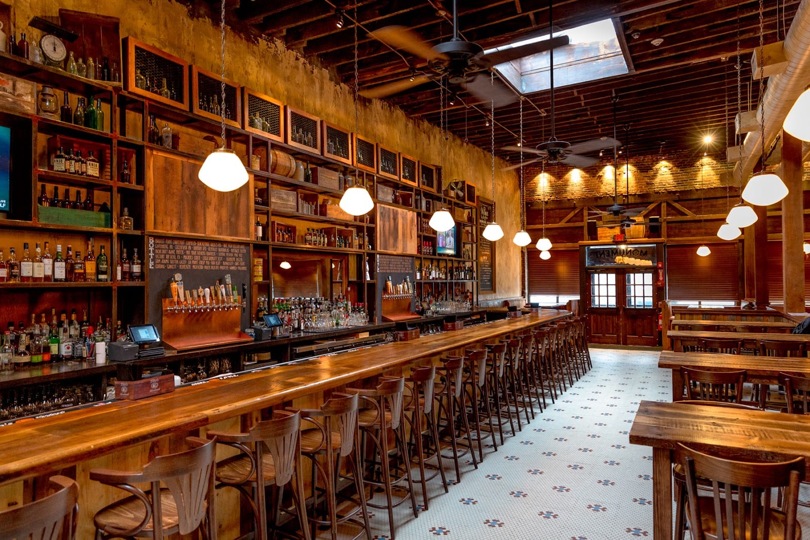 Monument Restaurant & Tavern, Boston