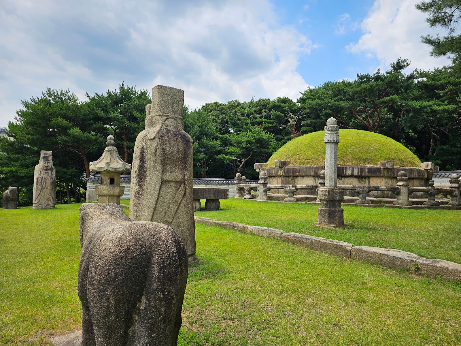 Seonjeongneung Royal Tombs in Seoul