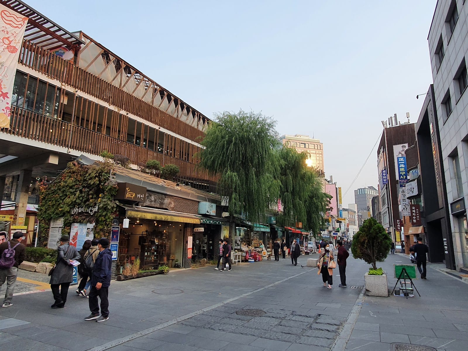 Insadong-gil in Seoul