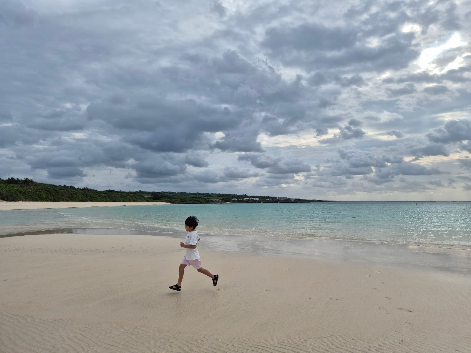 Nakanoshima Beach in Okinawa