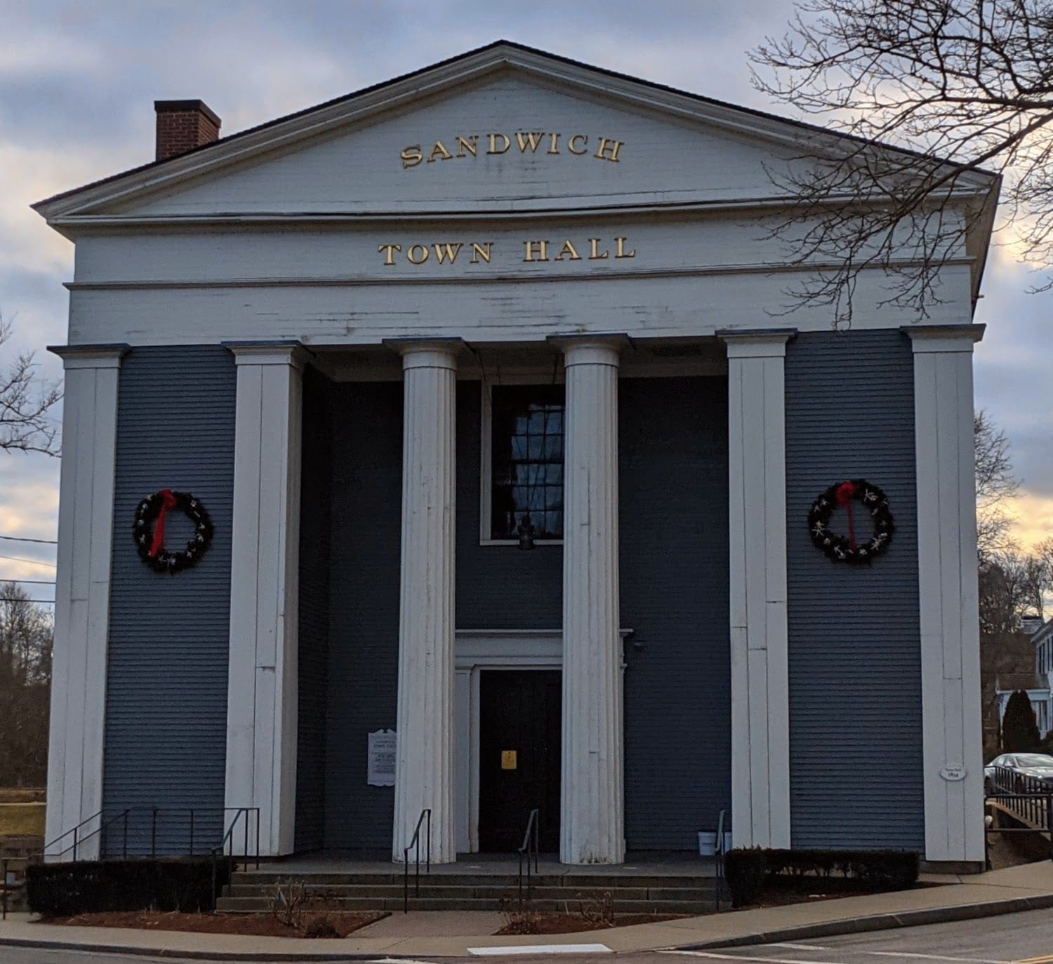 Sandwich Town Hall & Historic District in Cape Cod