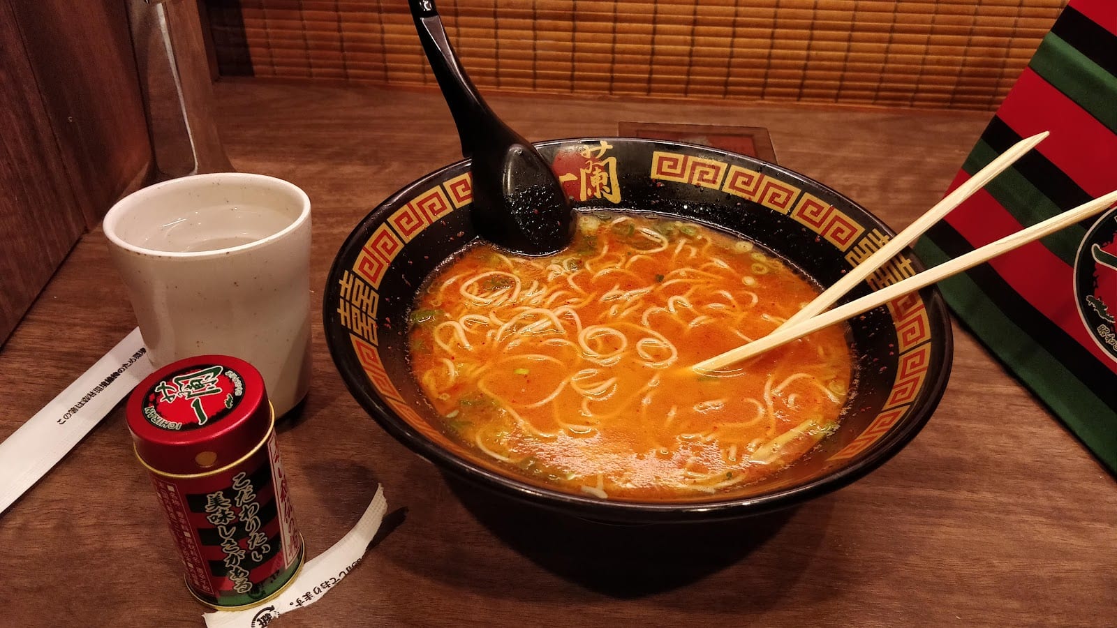 Ichiran's tonkotsu ramen at the solo-booth counter.