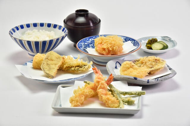 A tempura set with rice and miso soup at Tsunahachi.
