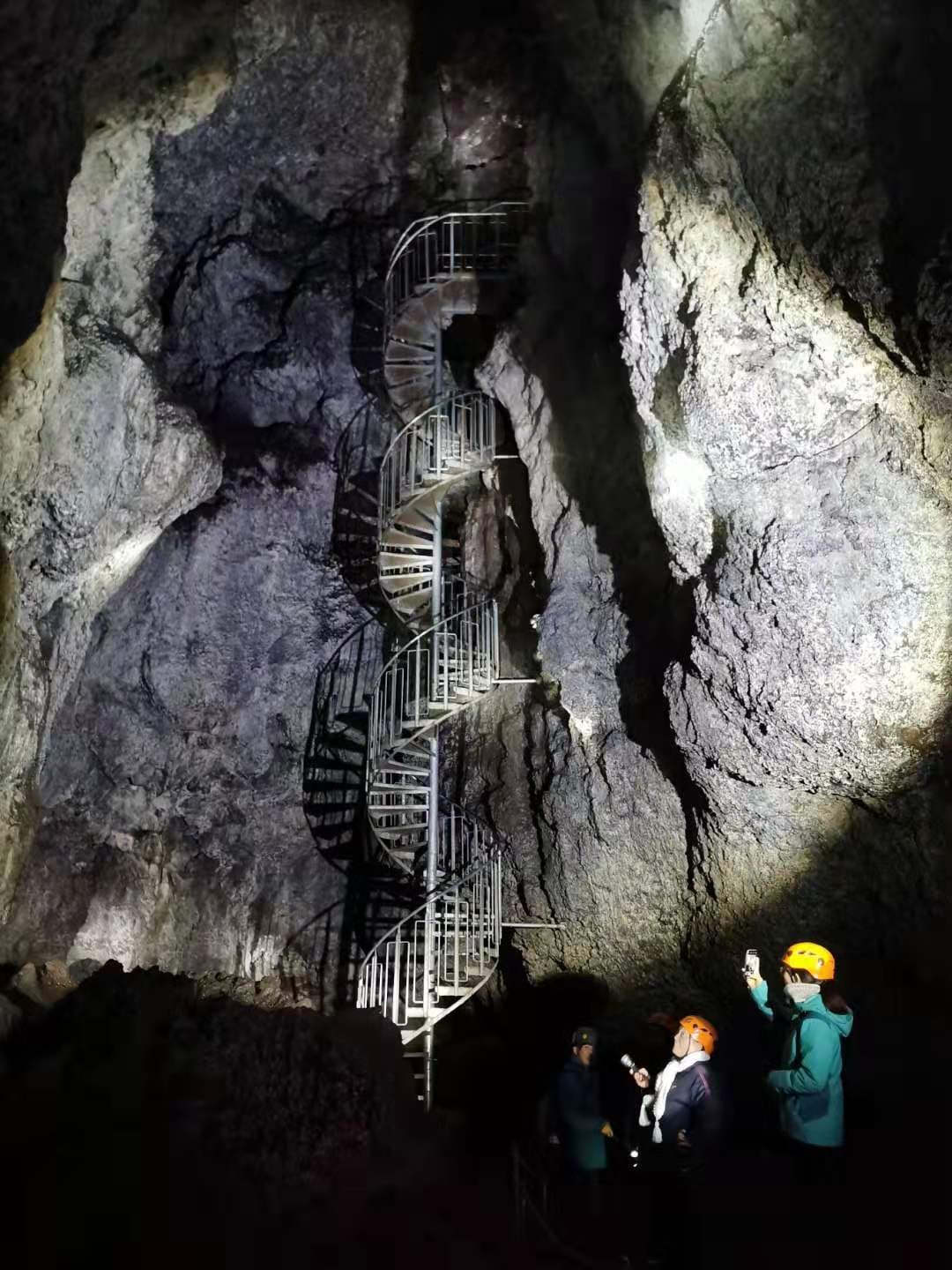 Vatnshellir Cave in Reykjavik