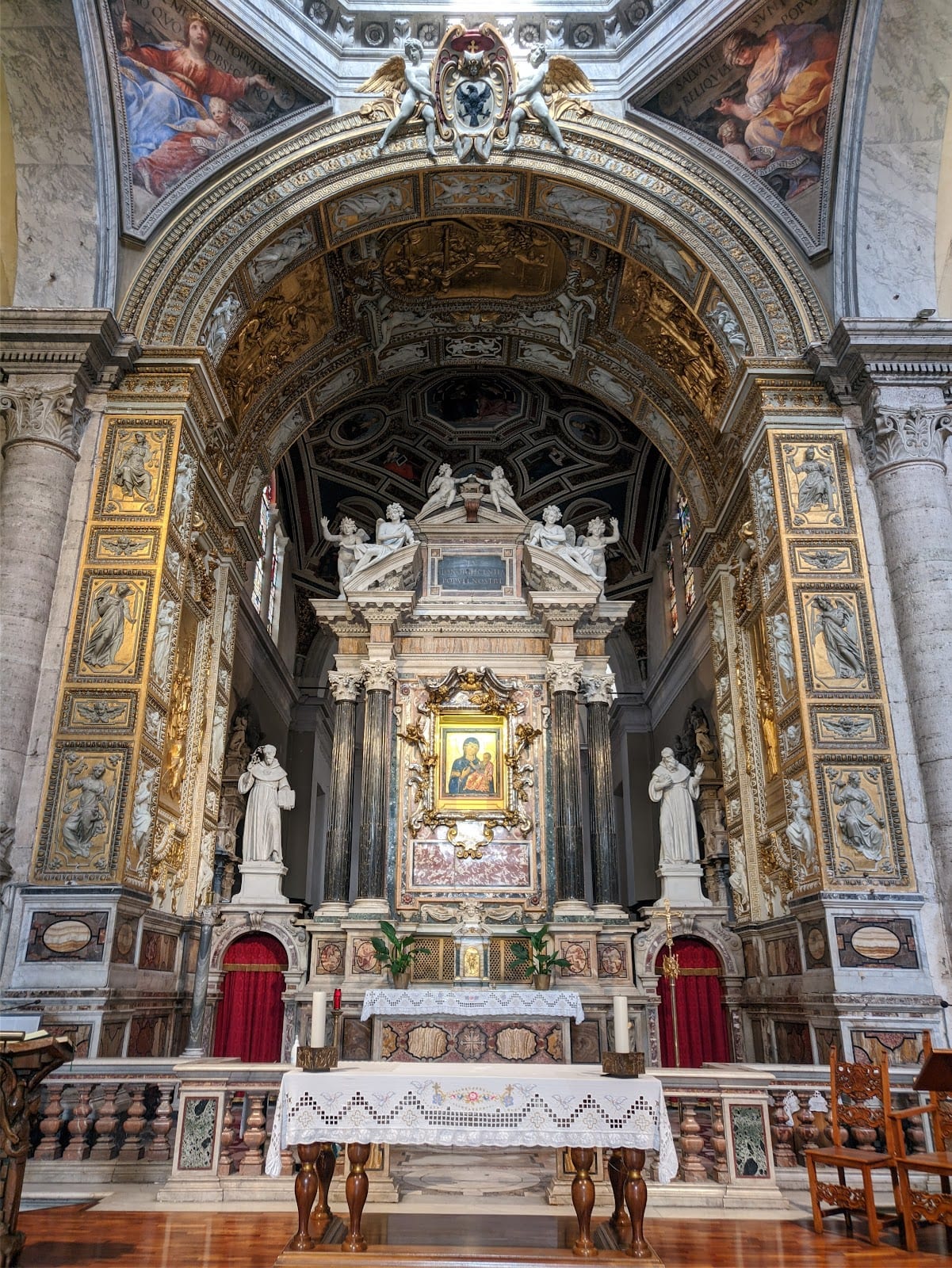 The Raphael-designed Chigi Chapel inside the basilica.