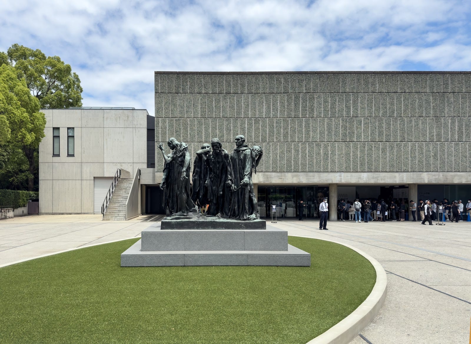 The Le Corbusier main building of the National Museum of Western Art, with Rodin bronzes in the forecourt.