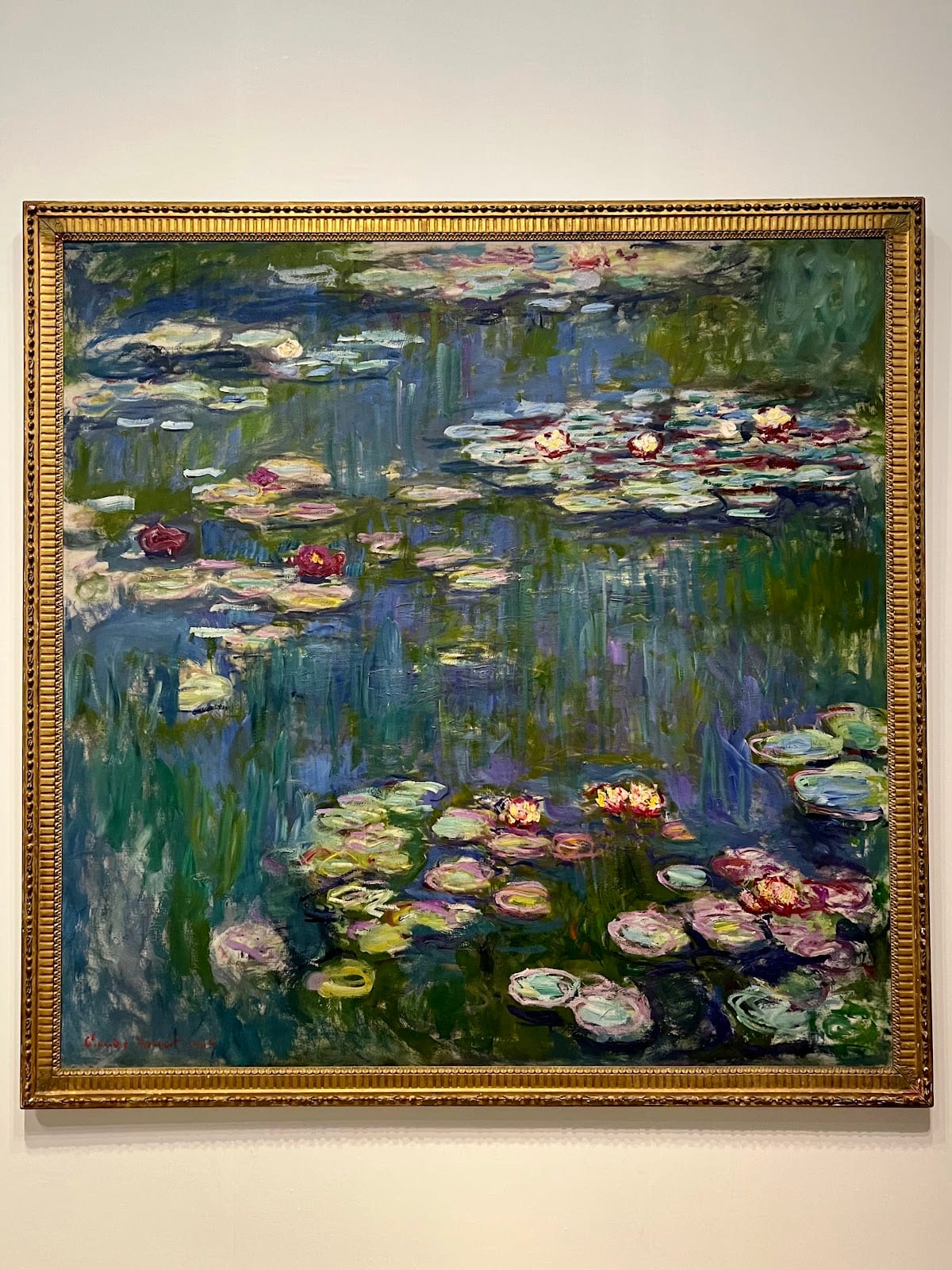 Monet's water lilies in the National Museum of Western Art.