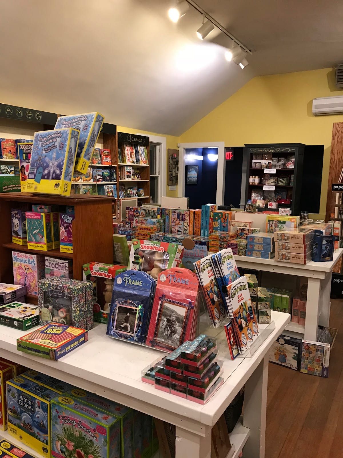 Bunch of Grapes Bookstore in Martha's Vineyard