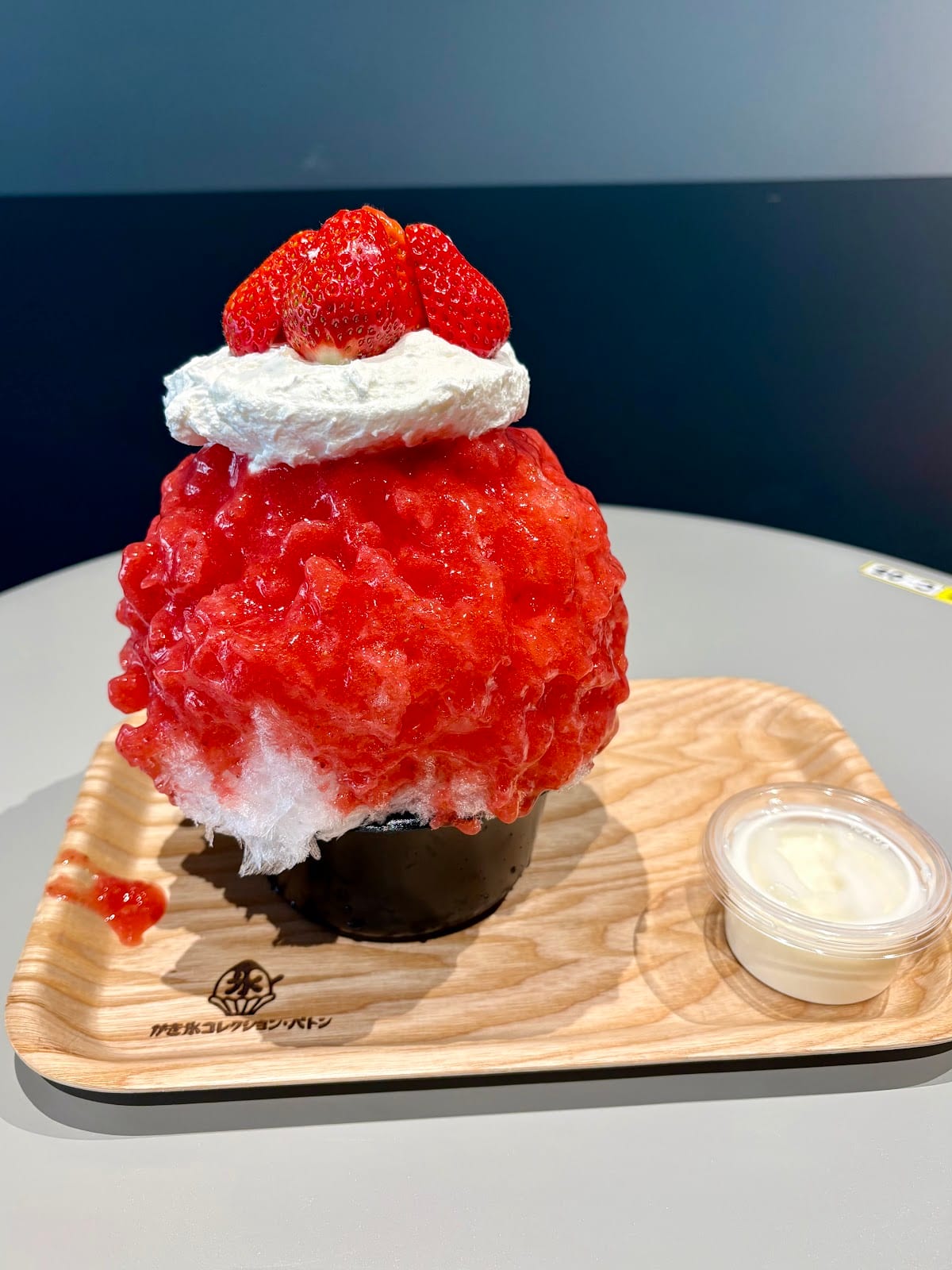 A strawberry shaved ice (kakigori) at Himitsudo.
