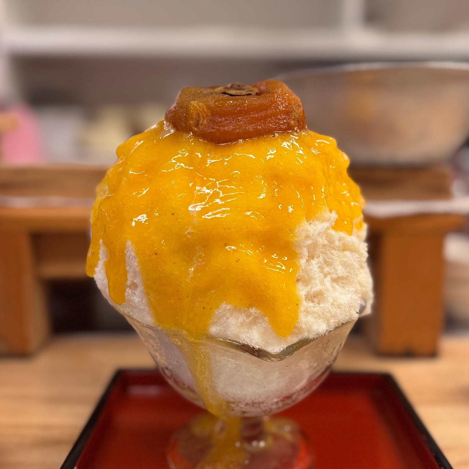 A mango shaved ice at Himitsudo.