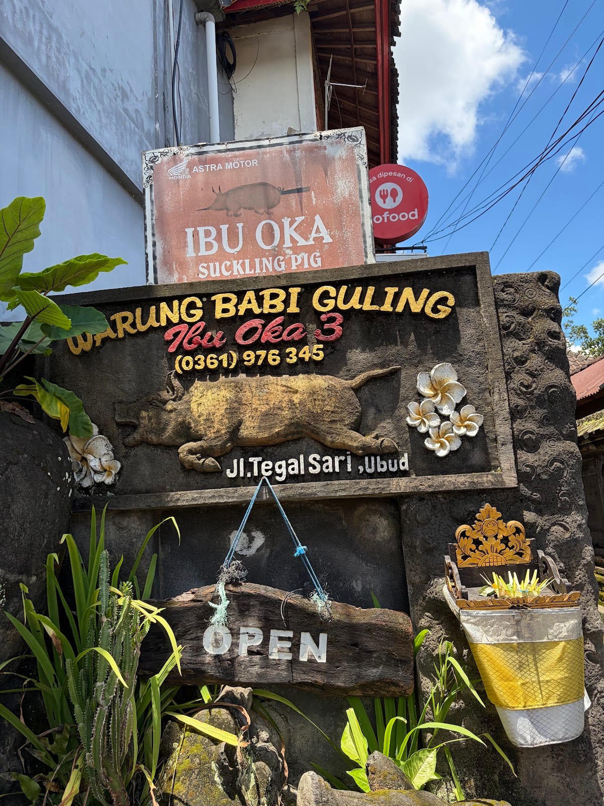 Warung Babi Guling Ibu Oka in Bali