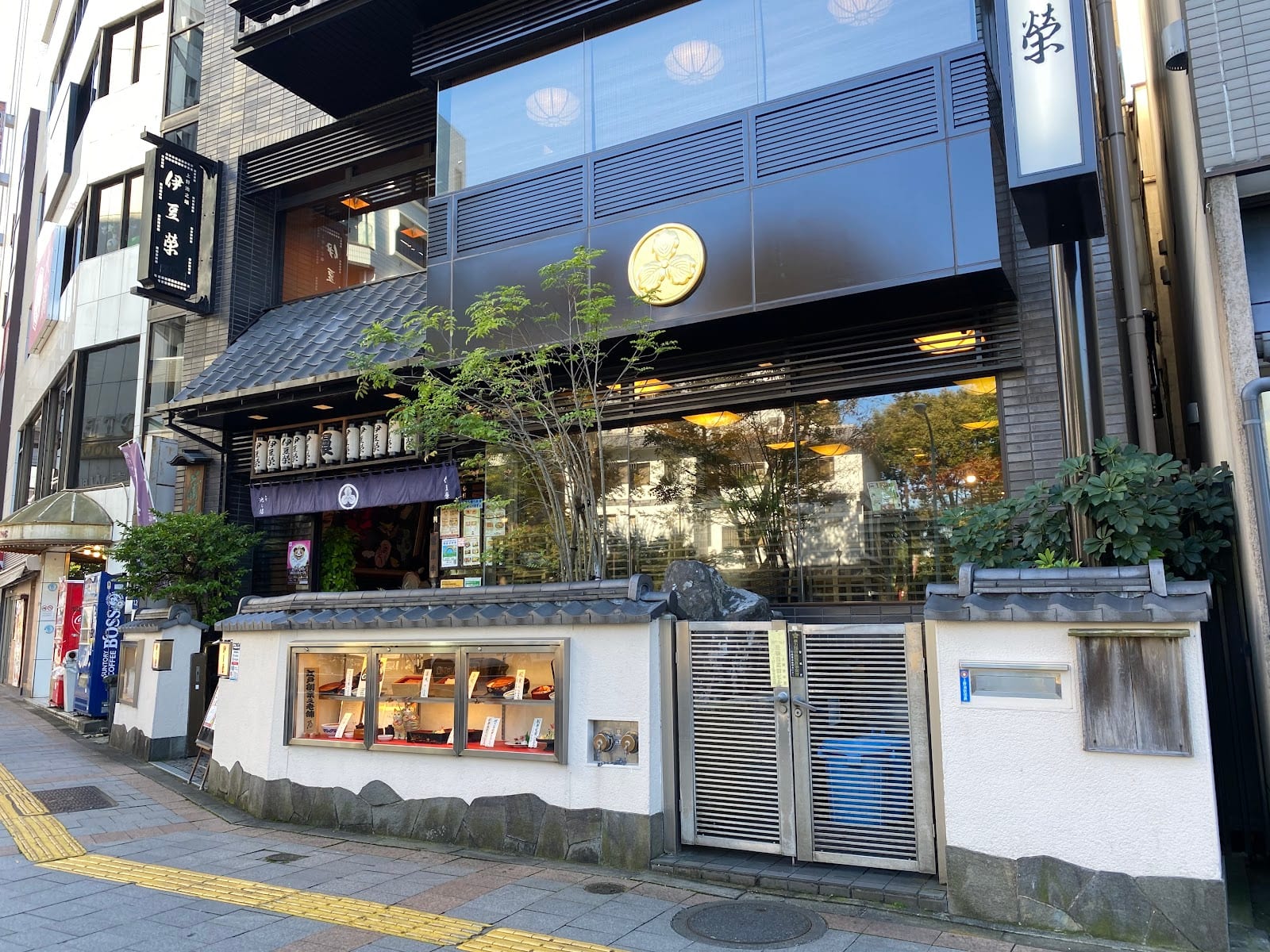 The evening storefront of the unagi restaurant Izuei near Ueno.
