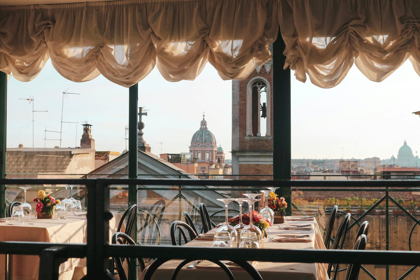 The dining room of Felice a Testaccio, the trattoria famous for its cacio e pepe since 1936.