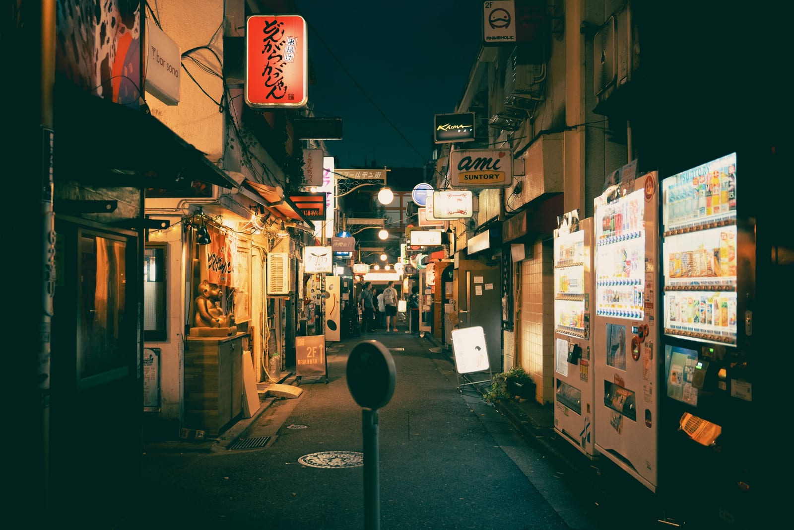 Lantern-lit lane in Shinjuku's Golden Gai.