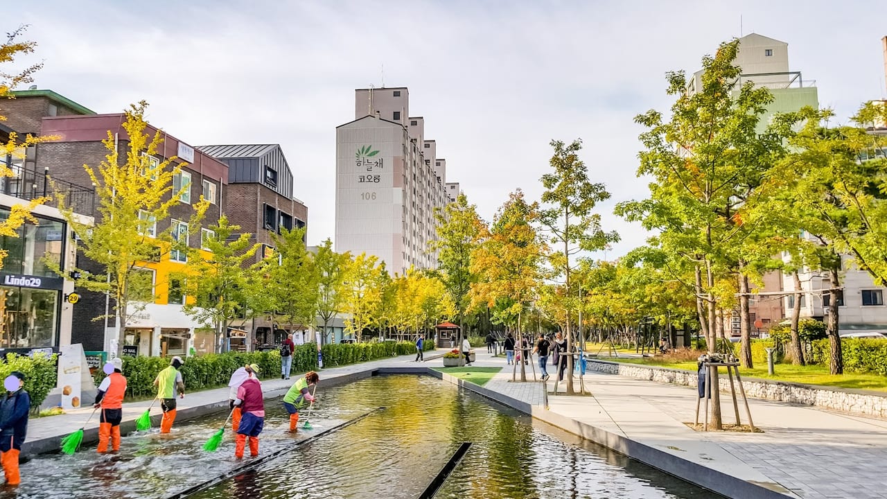Gyeongui Line Forest Park, Seoul in Seoul