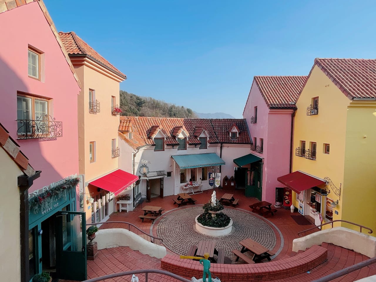 Italian Village Pinocchio & Da Vinci, Gapyeong-gun in Seoul