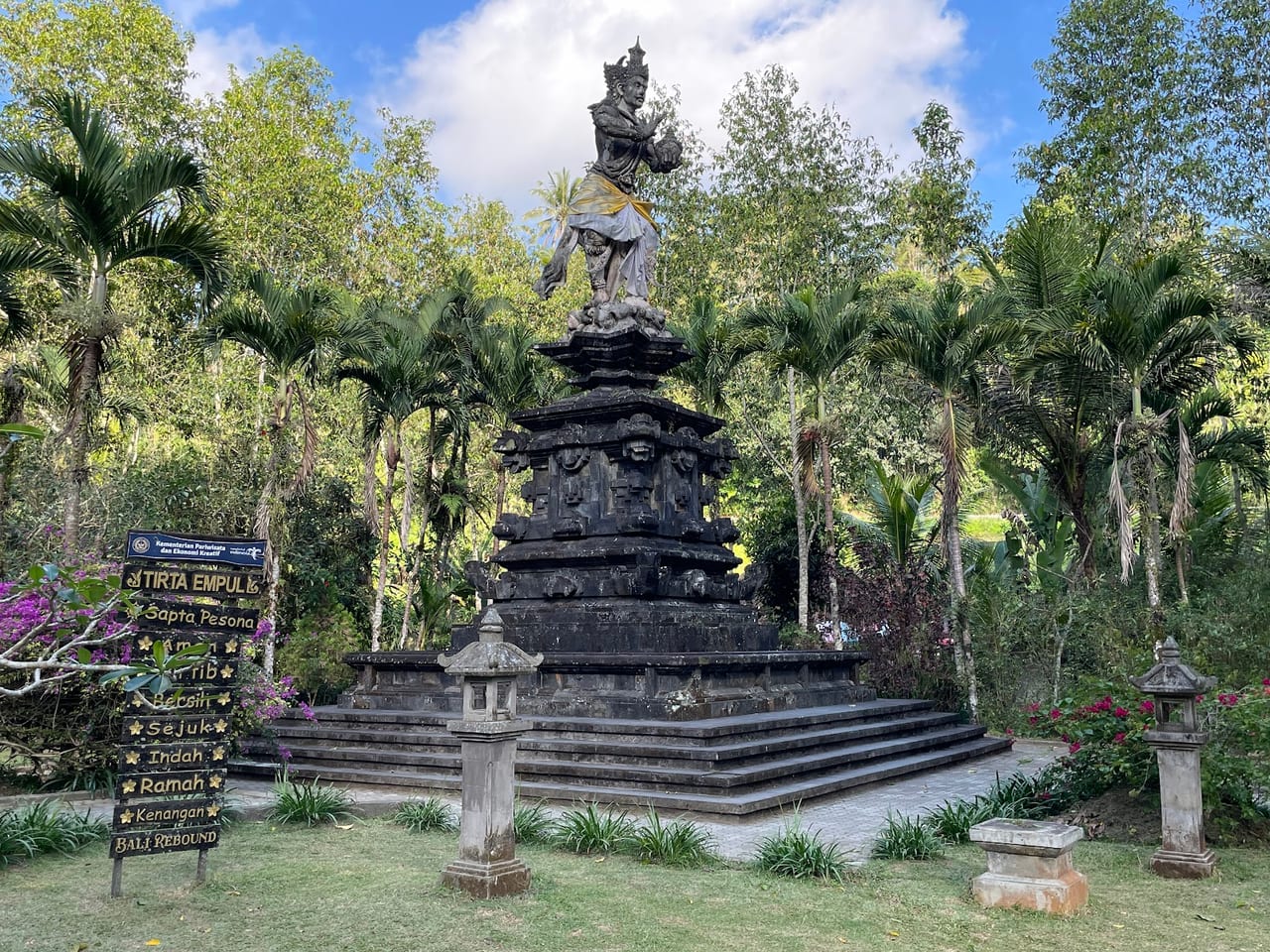 Tirta Empul Temple, Manukaya in Bali