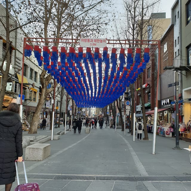 Insadong-gil in Seoul